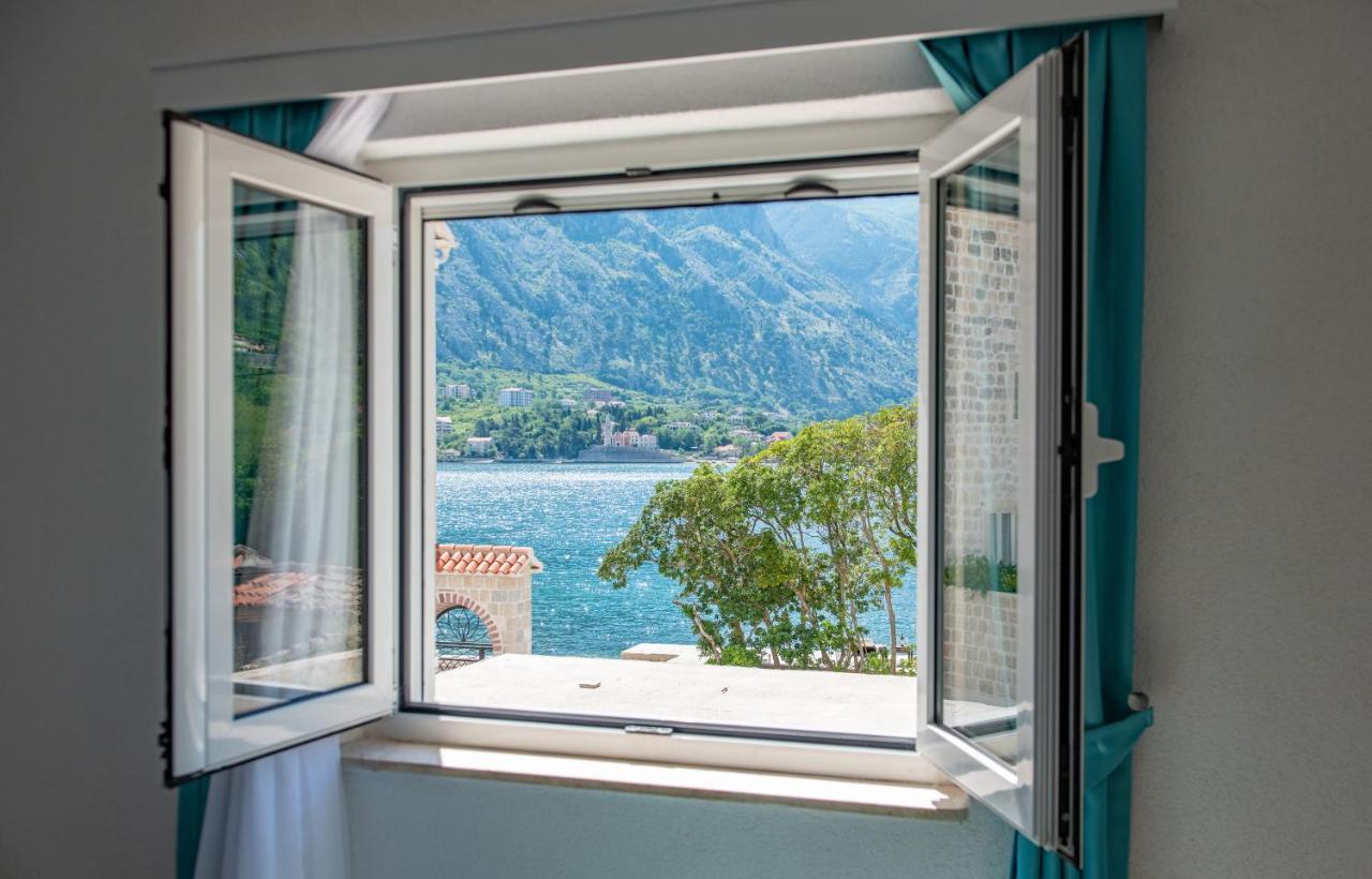 Seafront Apartment Kotor Exteriör bild