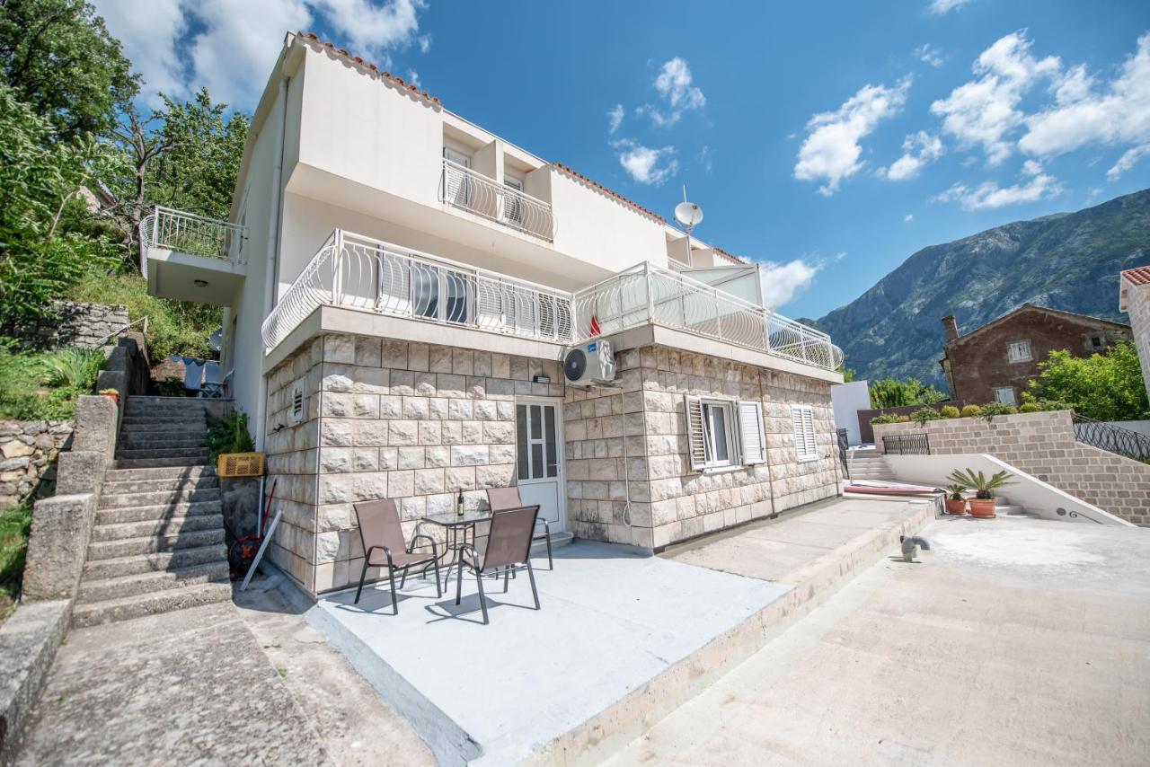 Seafront Apartment Kotor Exteriör bild